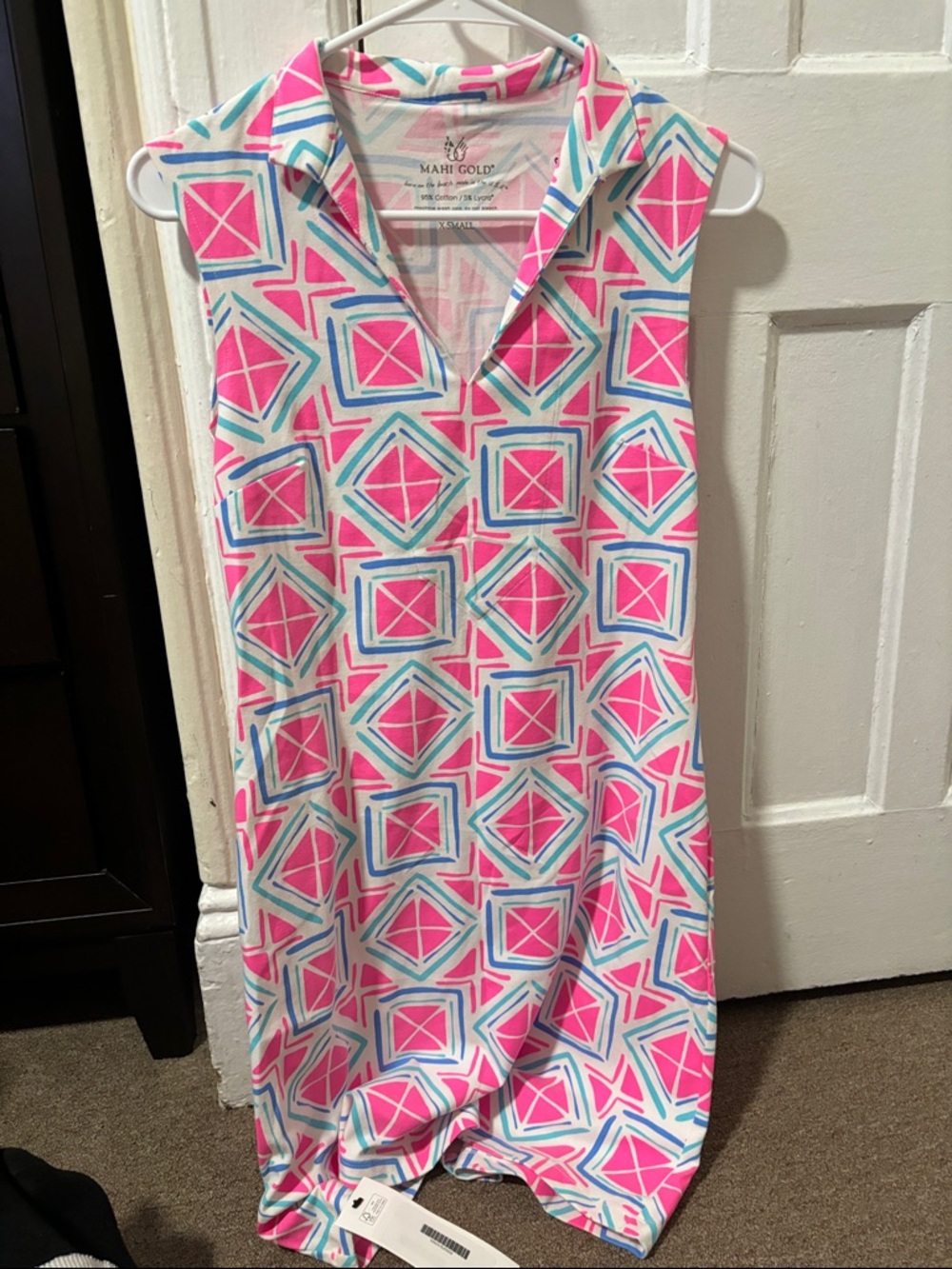 MAHI GOLD Pink & Aqua Geometric Sleeveless Collared Shift Dress